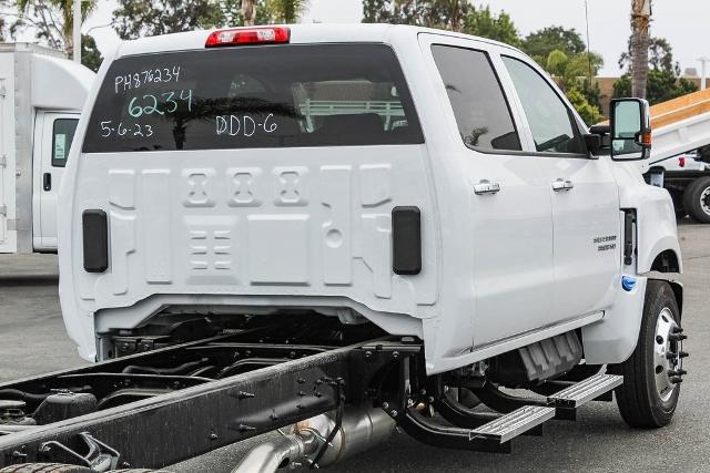 2023 Chevrolet Silverado Chassis Cab Vehicle Photo in VENTURA, CA 93003-8585