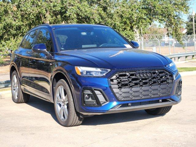 2025 Audi Q5 Vehicle Photo in HOUSTON, TX 77090