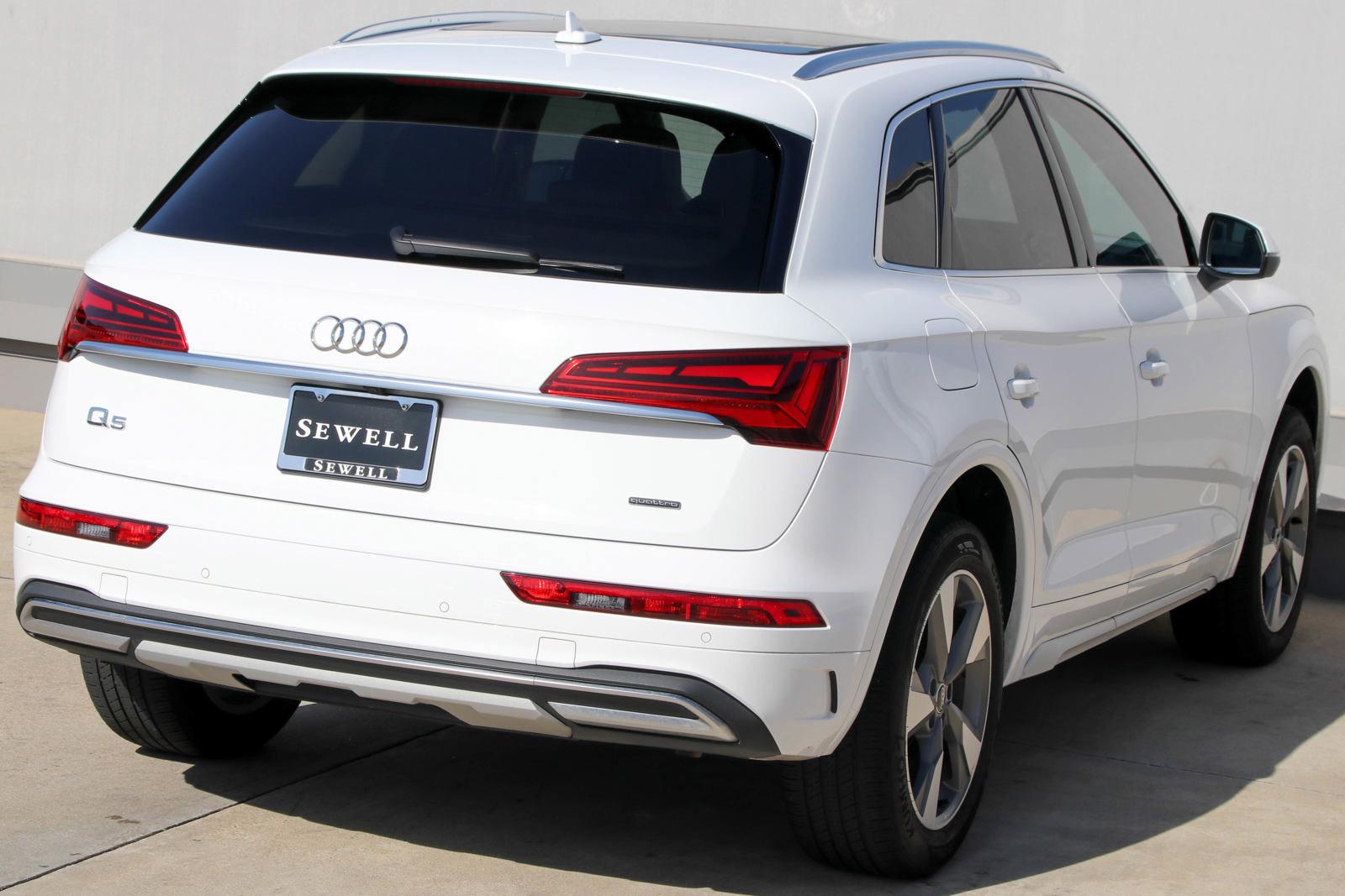 2024 Audi Q5 Vehicle Photo in SUGAR LAND, TX 77478