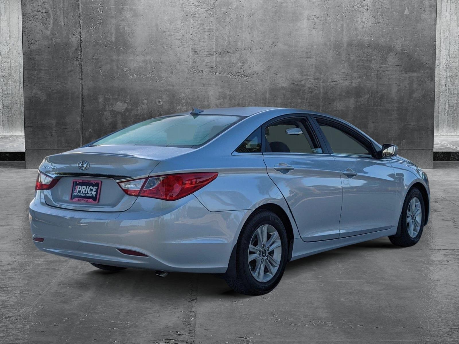 2013 Hyundai SONATA Vehicle Photo in Davie, FL 33331