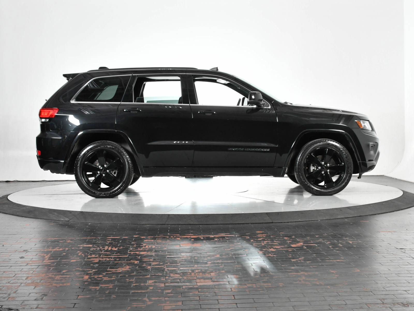 2015 Jeep Grand Cherokee Vehicle Photo in DALLAS, TX 75235