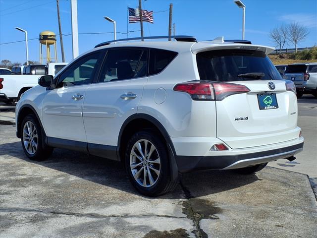 2018 Toyota RAV4 Vehicle Photo in NEDERLAND, TX 77627-8017