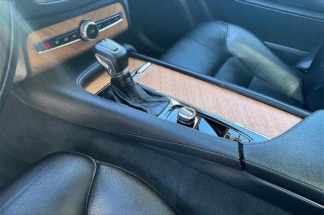 2022 Volvo XC90 Vehicle Photo in Houston, TX 77007