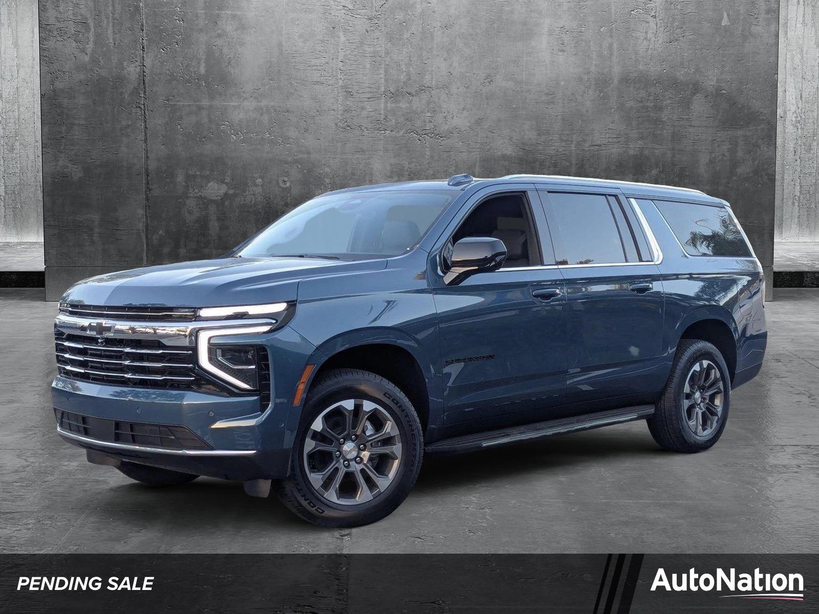 2025 Chevrolet Suburban Vehicle Photo in MIAMI, FL 33134-2699