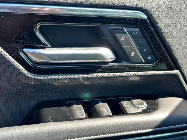 2025 GMC Sierra EV Vehicle Photo in COLUMBIA, MO 65203-3903