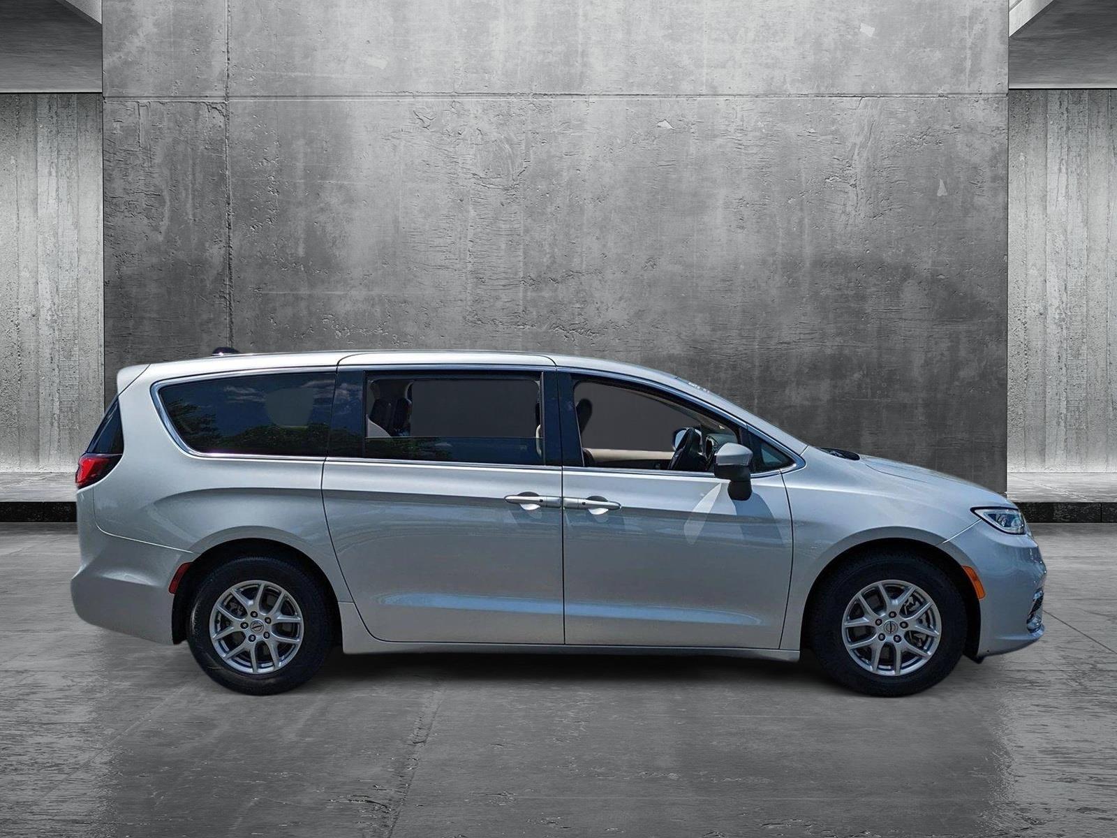 2023 Chrysler Pacifica Vehicle Photo in Jacksonville, FL 32244