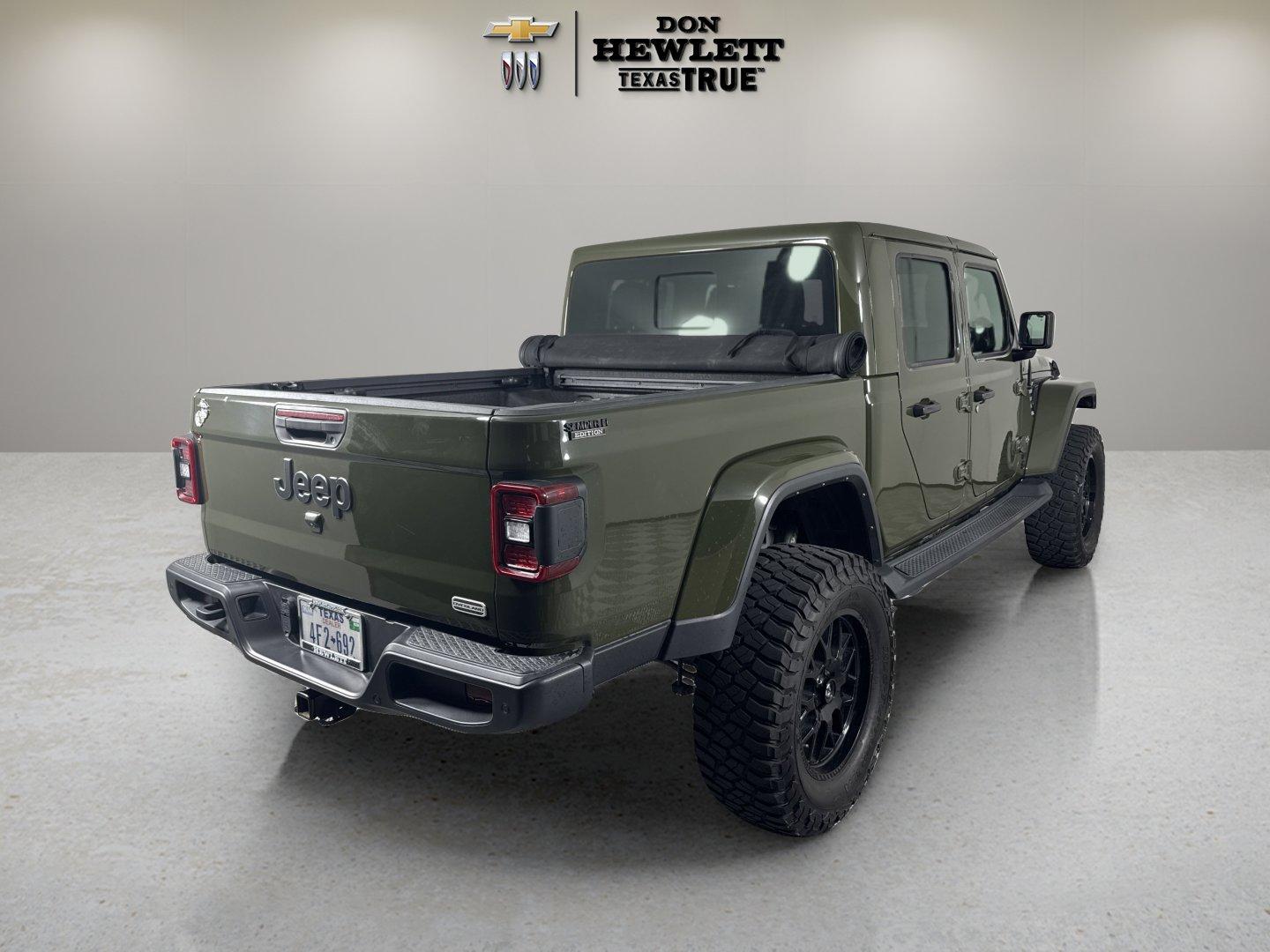 2022 Jeep Gladiator Vehicle Photo in GEORGETOWN, TX 78626-7508