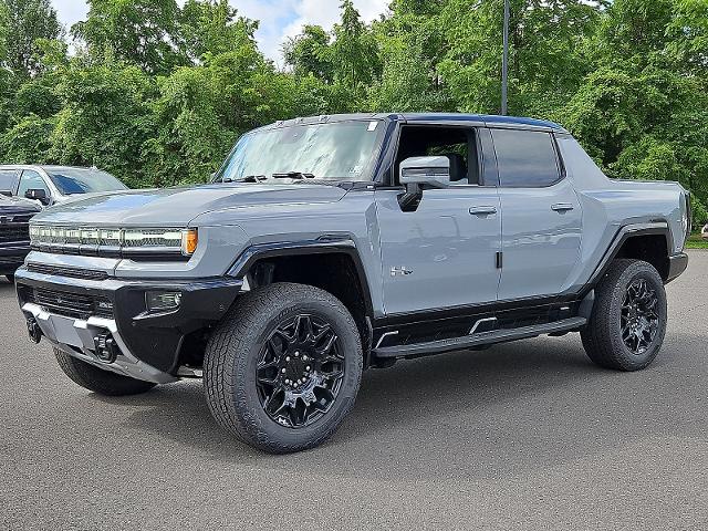 2025 GMC HUMMER EV Pickup Vehicle Photo in TREVOSE, PA 19053-4984