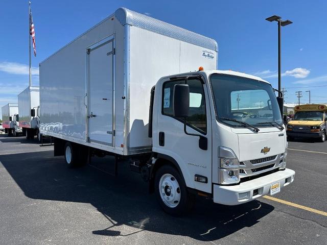 2024 Chevrolet Low Cab Forward 5500 HG Vehicle Photo in COLUMBIA, MO 65203-3903