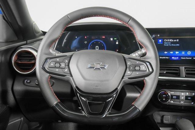 2025 Chevrolet Trax Vehicle Photo in PUYALLUP, WA 98371-4149