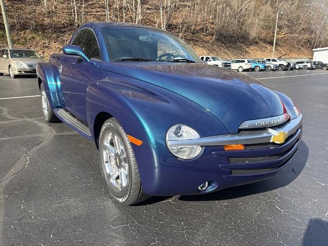 2005 Chevrolet SSR Vehicle Photo in MARION, NC 28752-6372