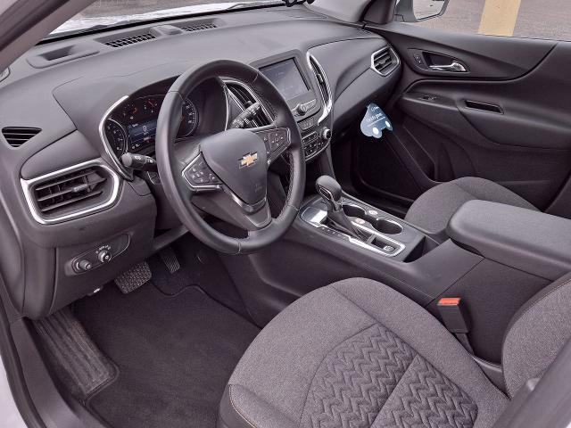 2024 Chevrolet Equinox Vehicle Photo in NEDERLAND, TX 77627-8017