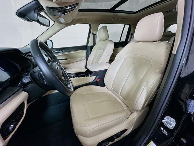 2022 Jeep Grand Cherokee L Vehicle Photo in Doylsetown, PA 18901