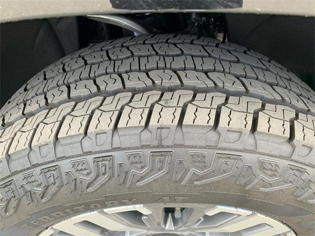 2025 Chevrolet Suburban Vehicle Photo in POST FALLS, ID 83854-5365
