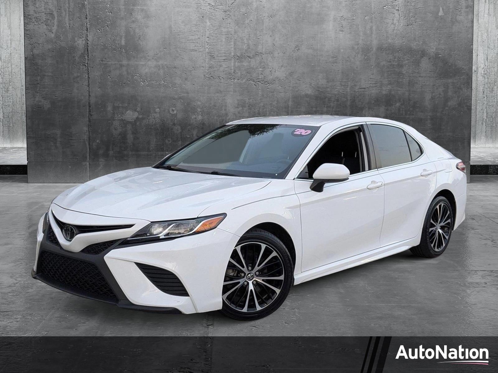 2020 Toyota Camry Vehicle Photo in PEMBROKE PINES, FL 33024-6534