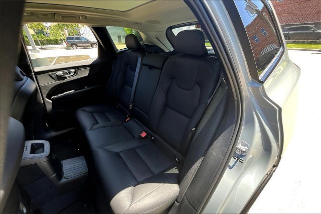 2025 Volvo XC60 Plug-In Hybrid Vehicle Photo in Houston, TX 77007