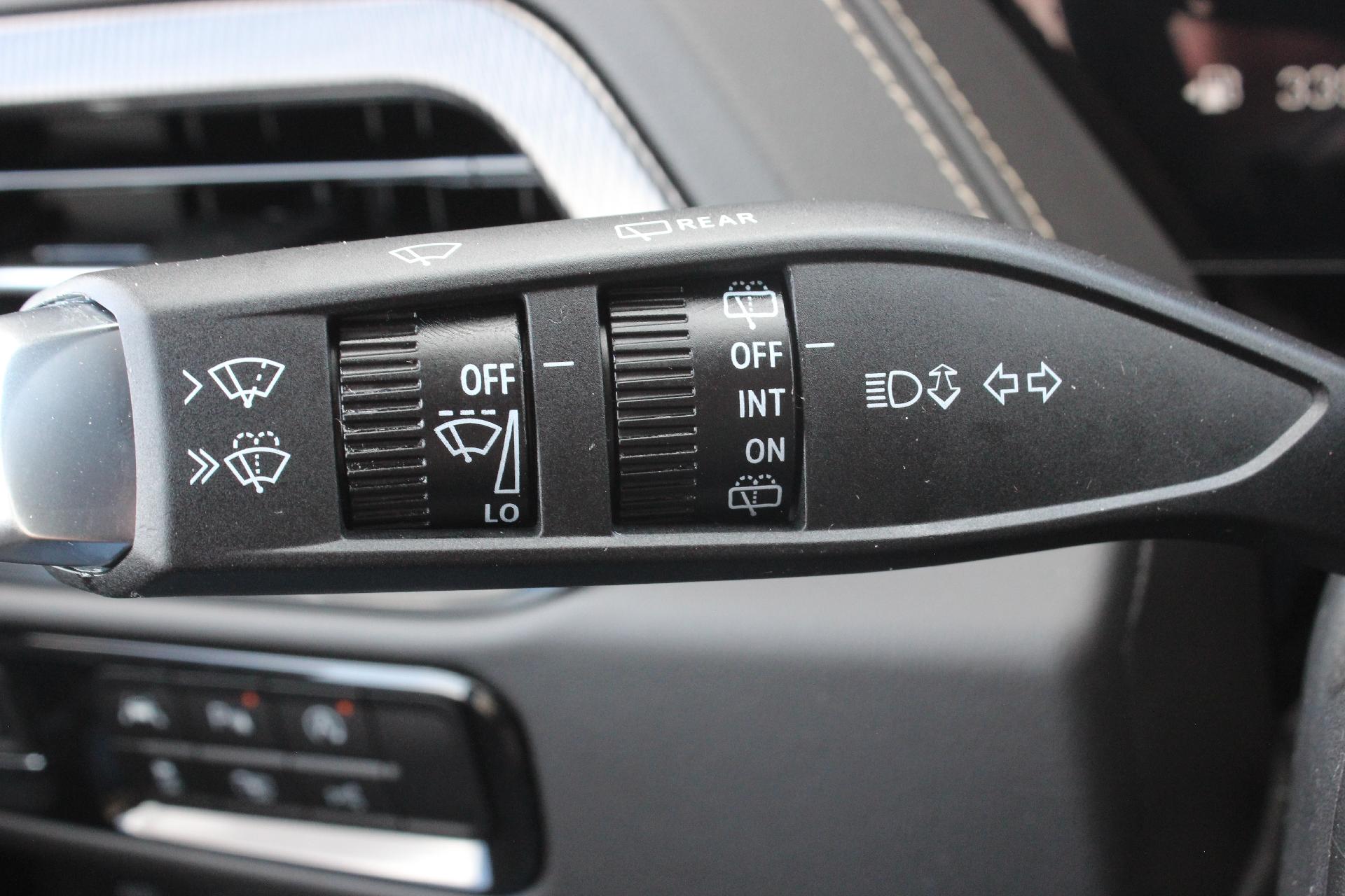 2025 GMC Yukon Vehicle Photo in AURORA, CO 80012-4011