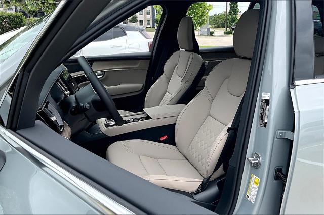 2025 Volvo XC90 Vehicle Photo in Houston, TX 77007