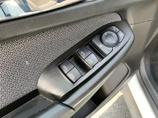 2022 Chevrolet Trailblazer Vehicle Photo in MOON TOWNSHIP, PA 15108-2571
