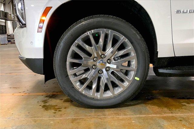 2025 Chevrolet Suburban Vehicle Photo in KANSAS CITY, MO 64114-4502