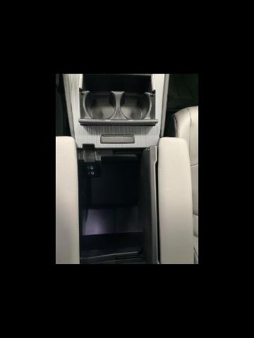 2025 Toyota Sienna Vehicle Photo in Oshkosh, WI 54904