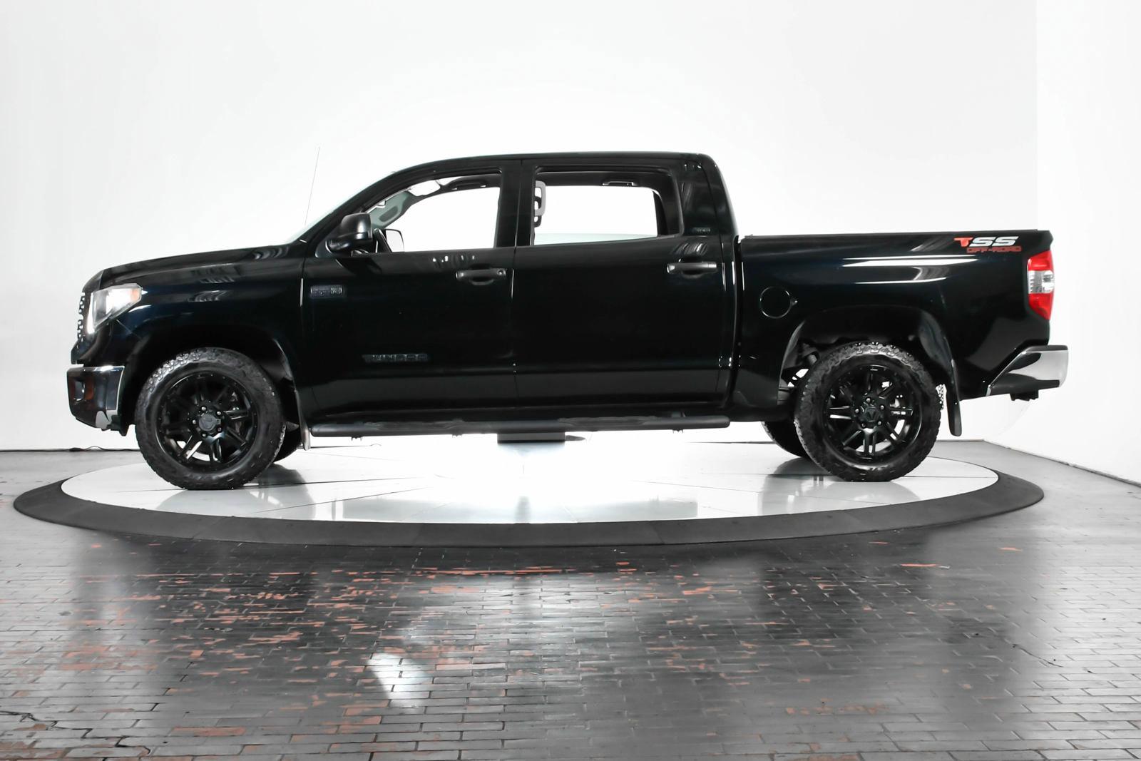 2019 Toyota Tundra 4WD Vehicle Photo in DALLAS, TX 75235