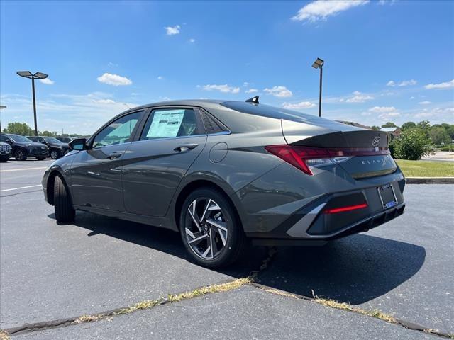 2024 Hyundai ELANTRA Vehicle Photo in Shiloh, IL 62269