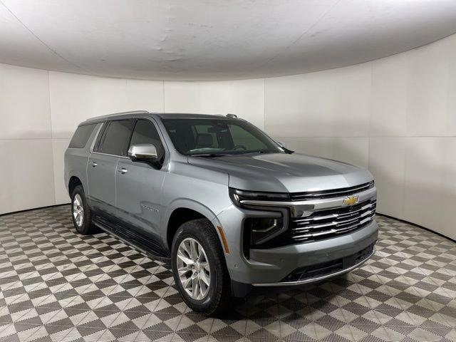 2025 Chevrolet Suburban Vehicle Photo in PHOENIX, AZ 85014-3381