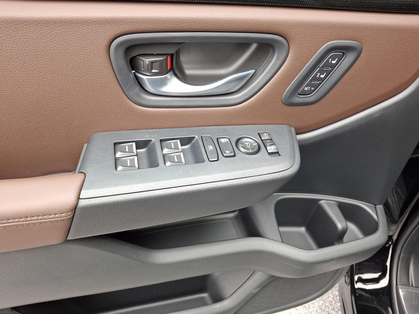 2025 Honda Pilot Vehicle Photo in Harrisburg, PA 17111
