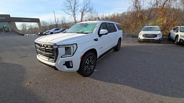 2024 GMC Yukon XL Vehicle Photo in Pleasant Hills, PA 15236