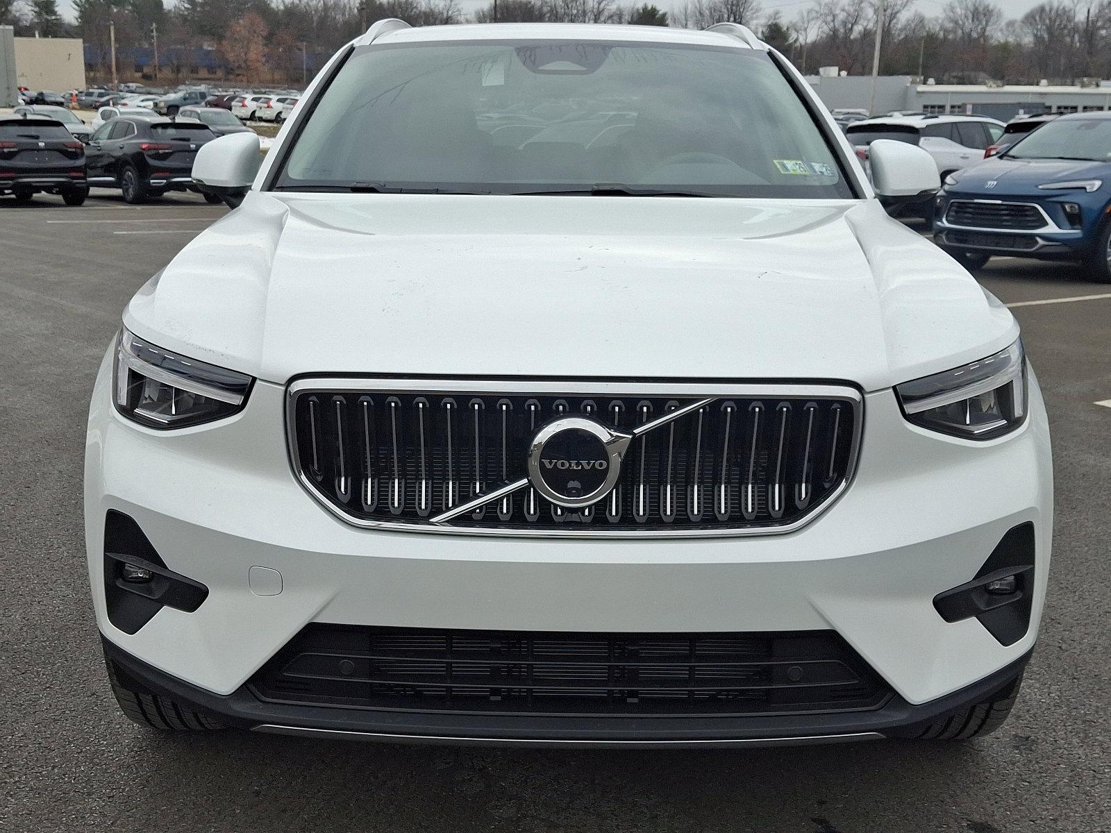 2025 Volvo XC40 Vehicle Photo in Trevose, PA 19053