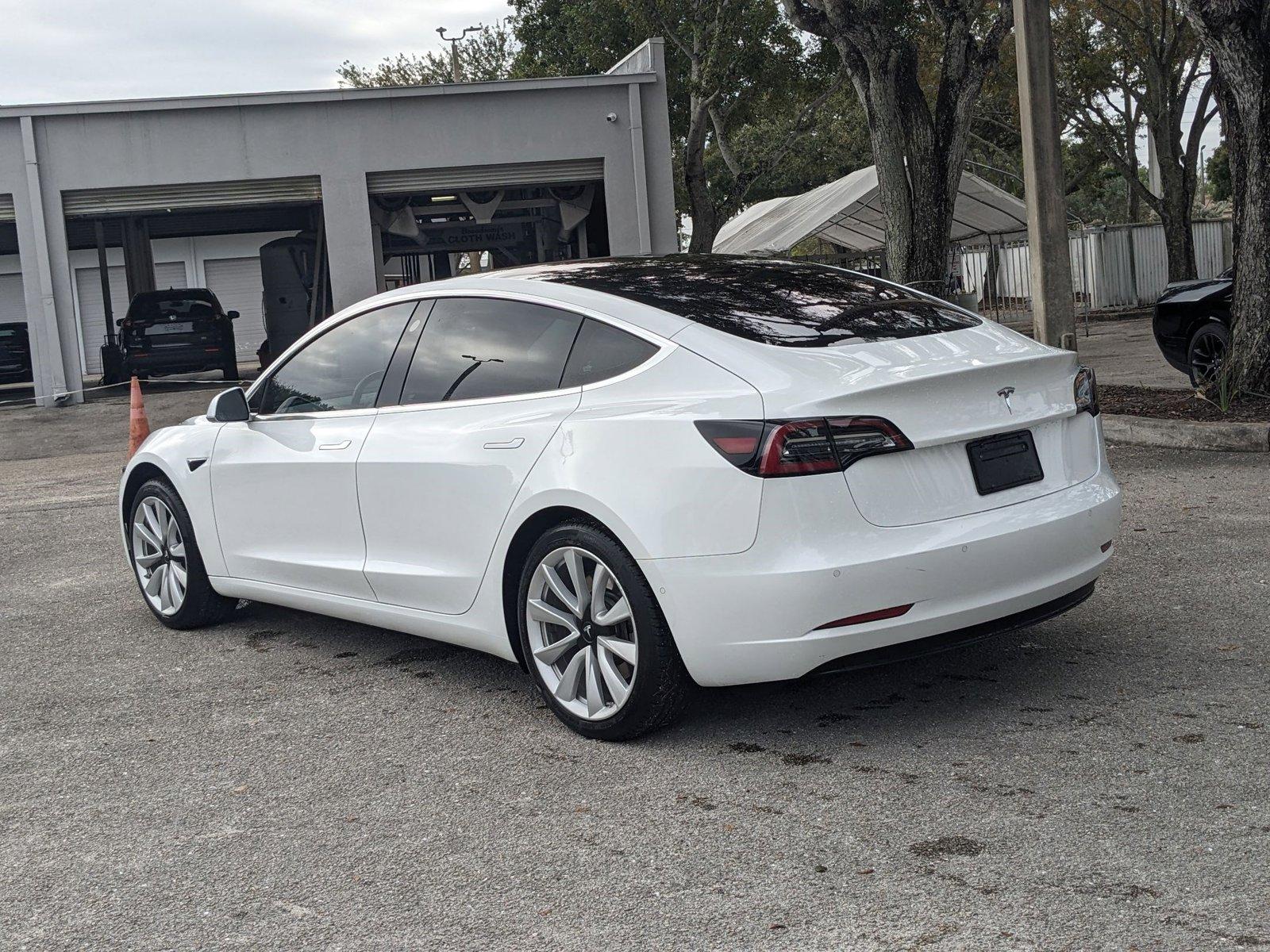 2018 Tesla Model 3 Vehicle Photo in GREENACRES, FL 33463-3207