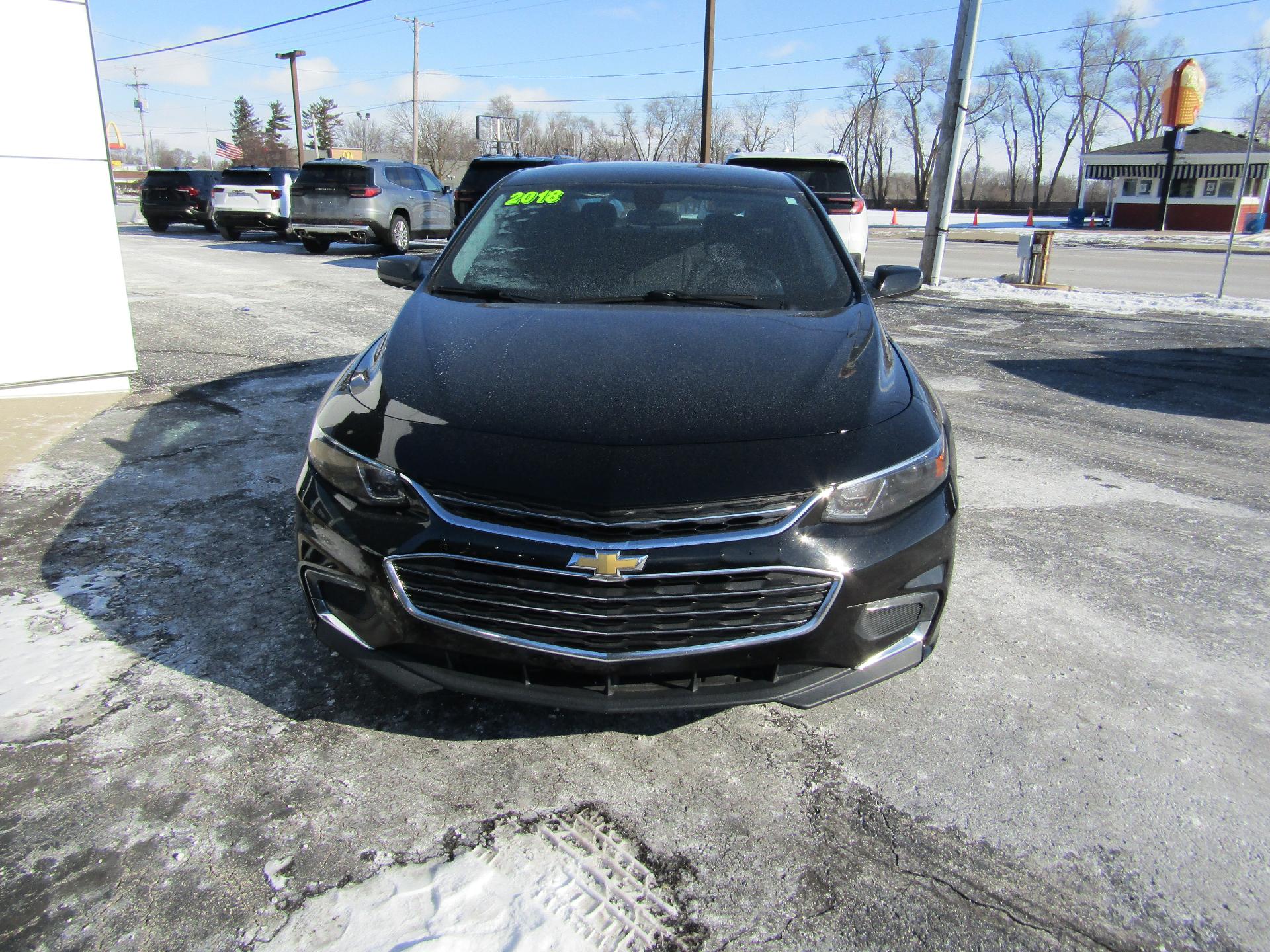 Used 2018 Chevrolet Malibu 1LT with VIN 1G1ZD5ST3JF138137 for sale in Greenville, OH