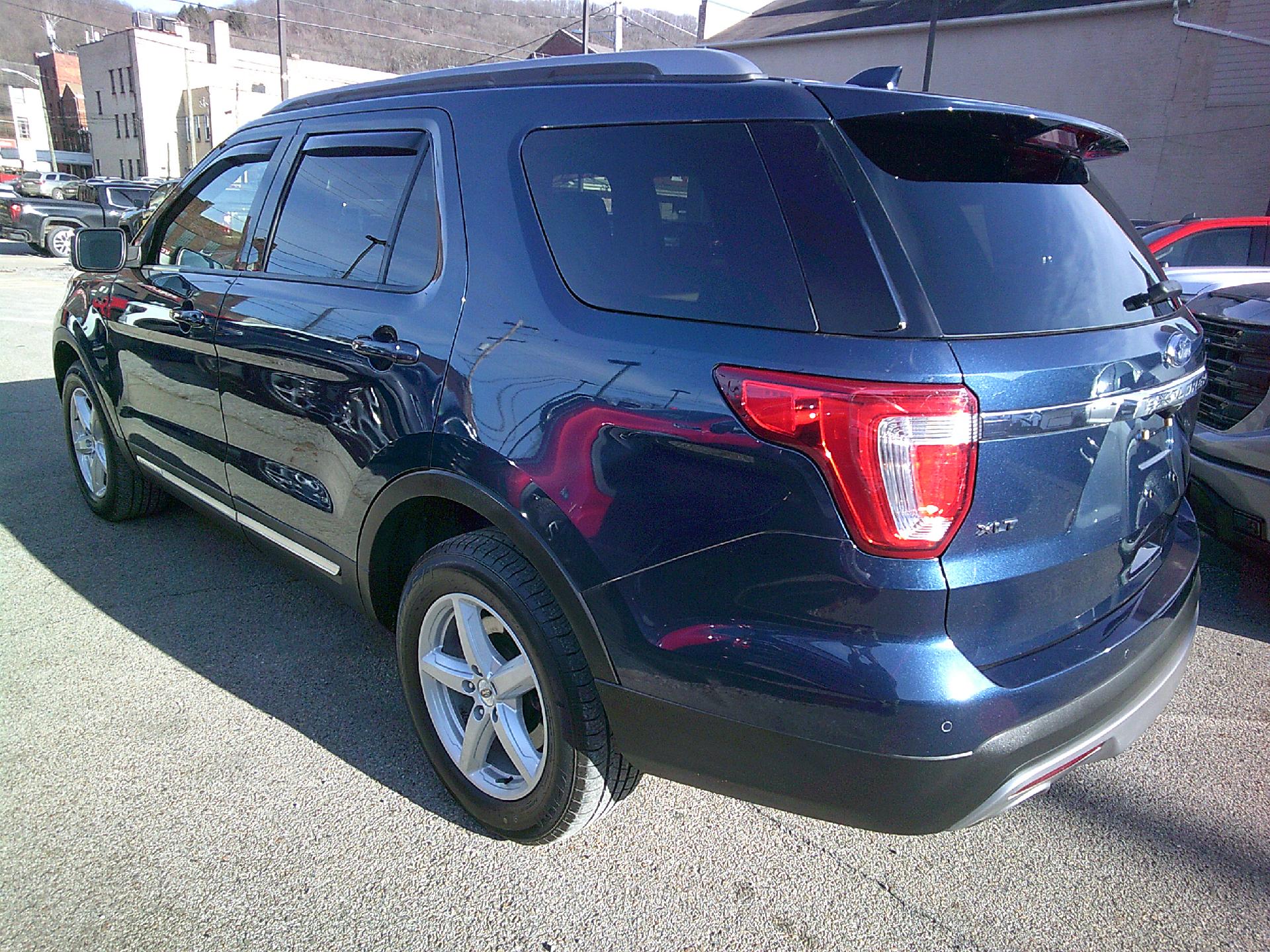 2017 Ford Explorer Vehicle Photo in KITTANNING, PA 16201-1536