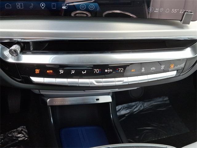 2025 Cadillac LYRIQ Vehicle Photo in ALLENTOWN, PA 18103-7399