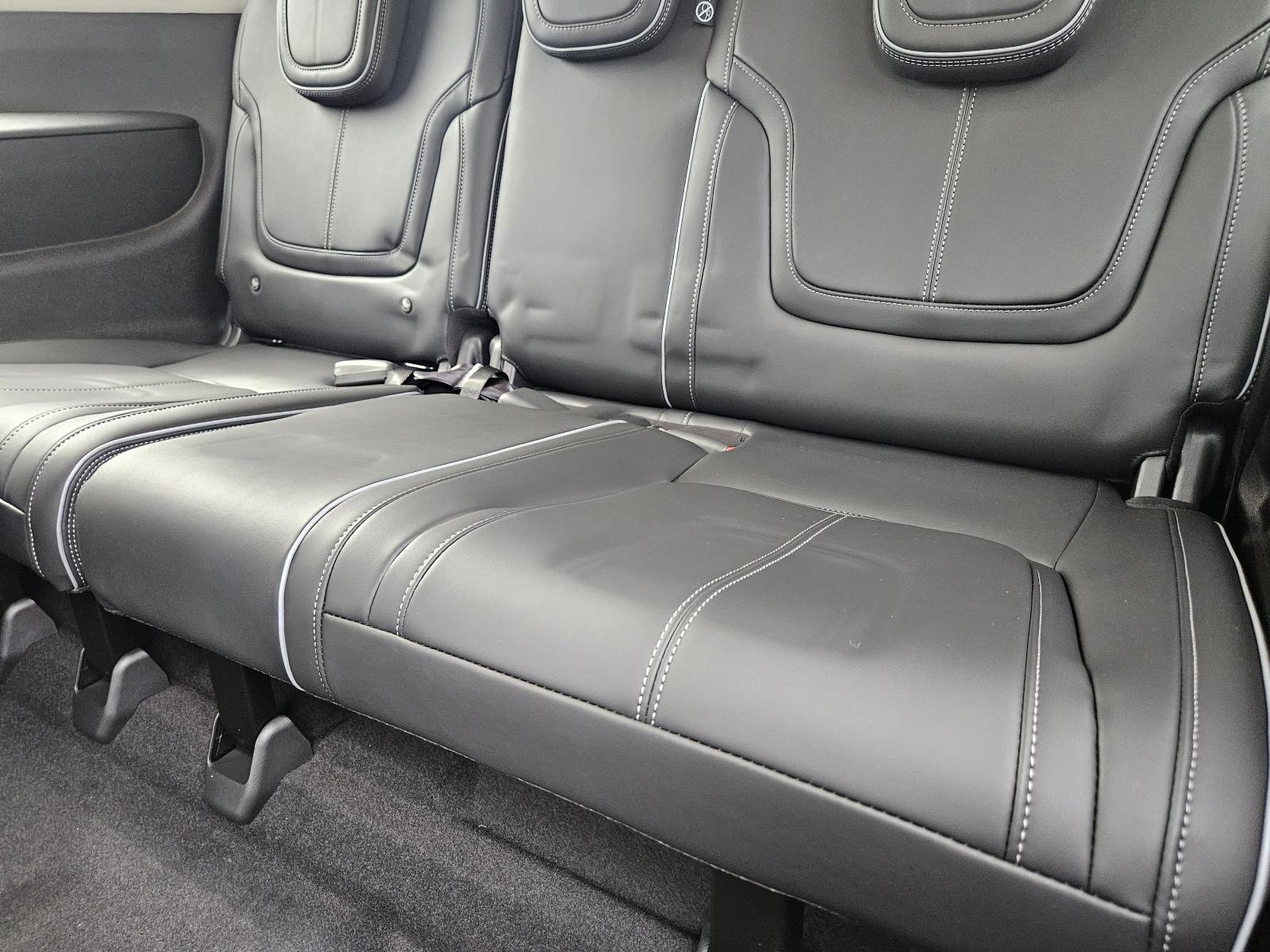 2025 INFINITI QX80 Vehicle Photo in Fort Worth, TX 76132