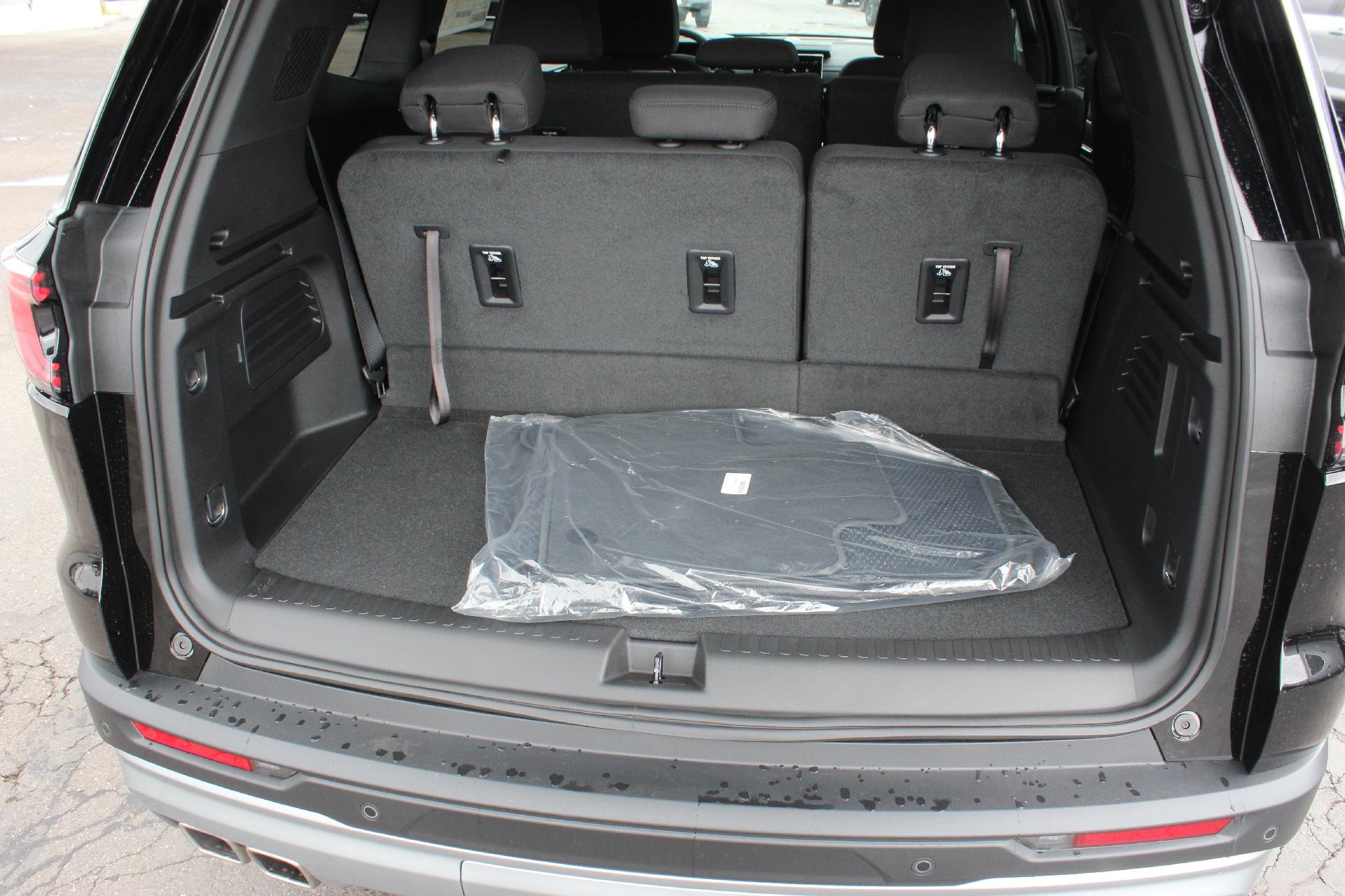 2025 GMC Acadia Vehicle Photo in AURORA, CO 80012-4011