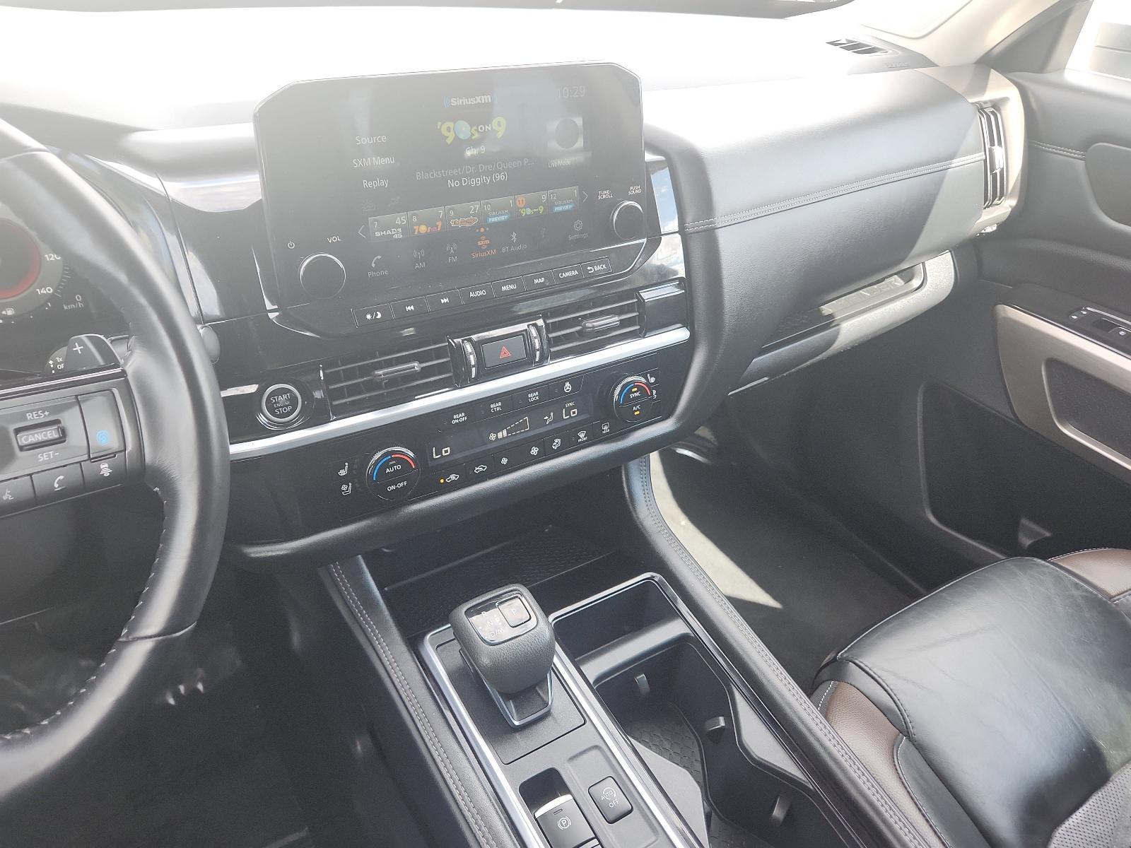 2023 Nissan Pathfinder Vehicle Photo in Albuquerque, NM 87110