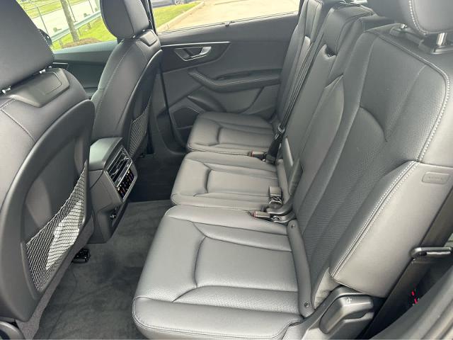 2025 Audi Q7 Vehicle Photo in HOUSTON, TX 77090