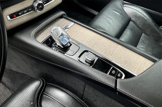 2022 Volvo XC90 Recharge Plug-In Hybrid Vehicle Photo in Houston, TX 77007