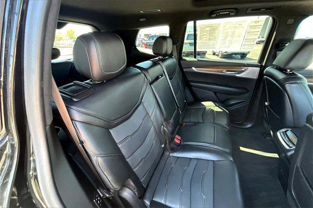 2022 Cadillac XT6 Vehicle Photo in TOPEKA, KS 66609-0000