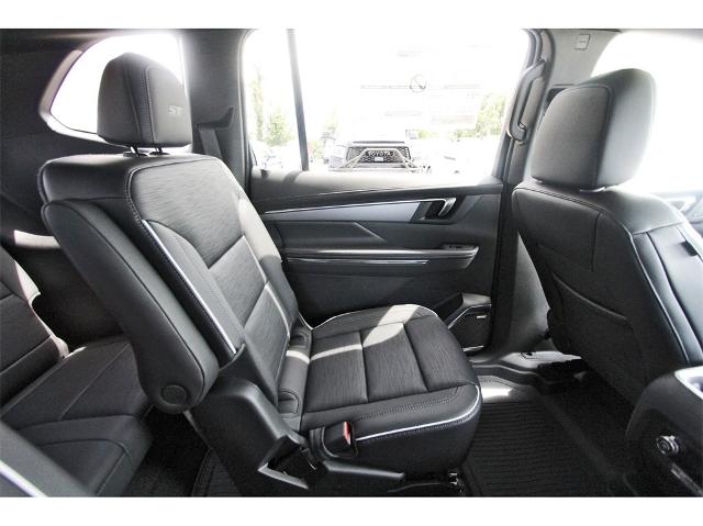 2025 Buick Enclave Vehicle Photo in ROSENBERG, TX 77471-5675