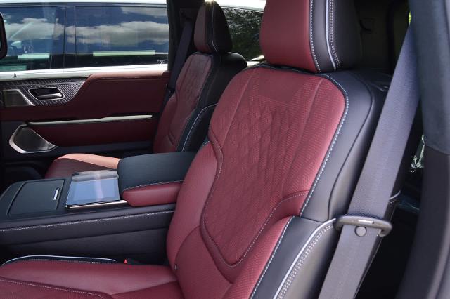 2025 INFINITI QX80 Vehicle Photo in Houston, TX 77090