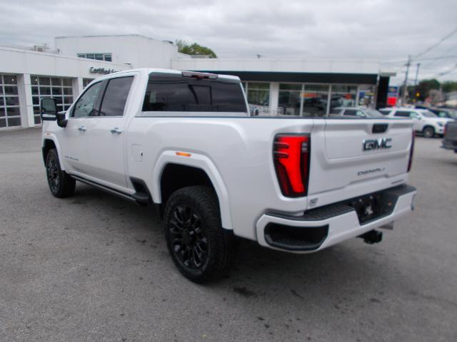 2025 GMC Sierra 2500 HD Vehicle Photo in LOWELL, MA 01852-4336