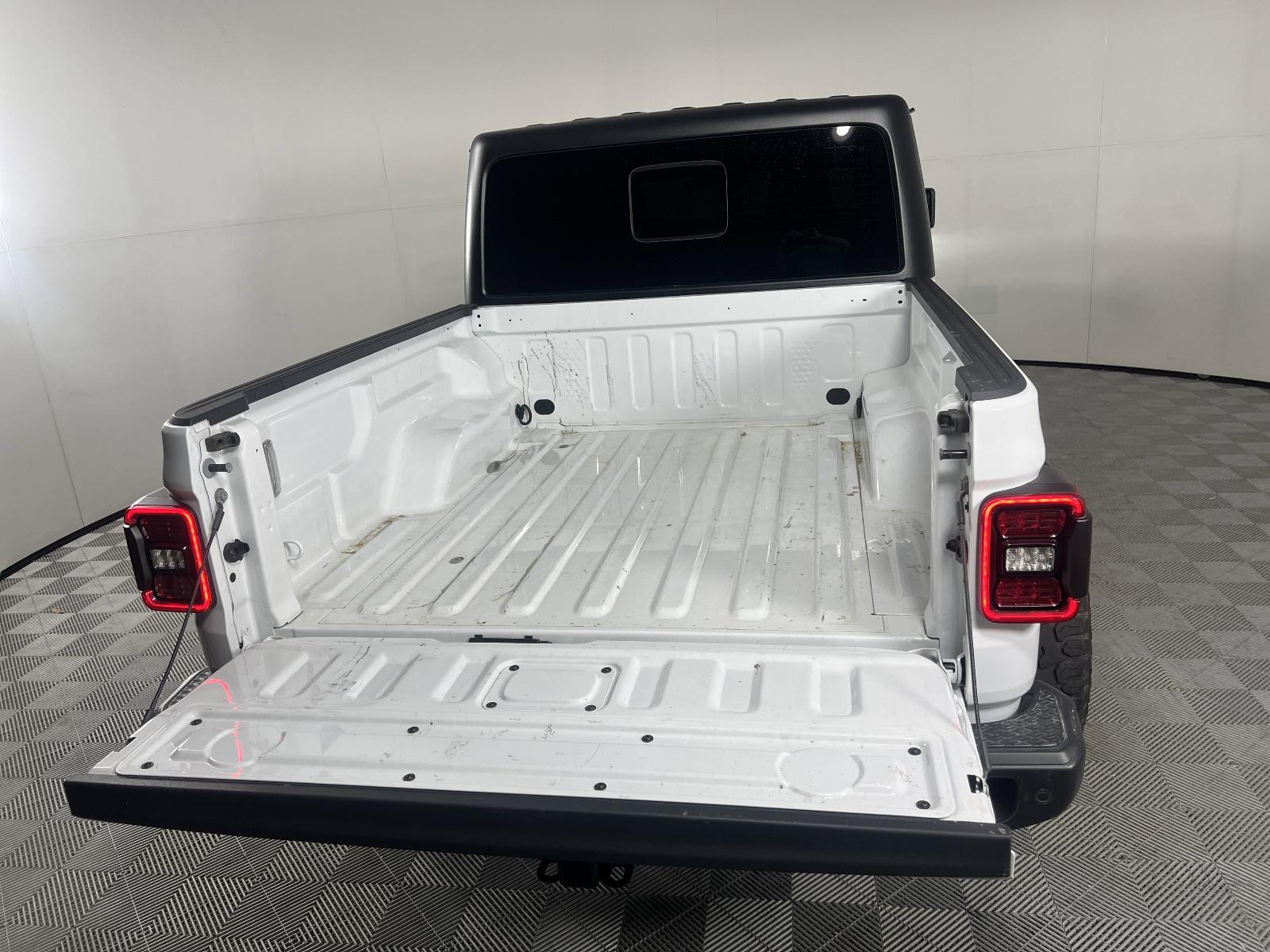 2024 Jeep Gladiator Vehicle Photo in GEORGETOWN, TX 78626-7508
