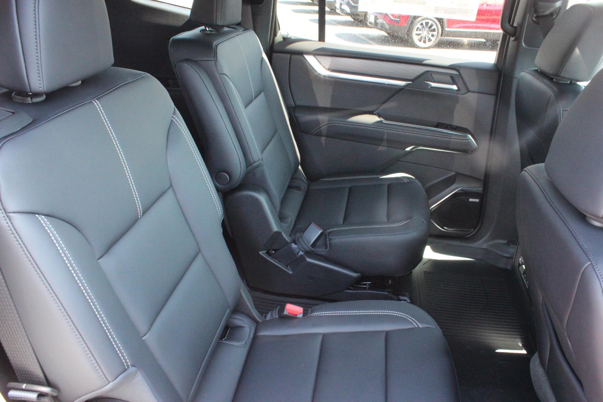 2025 GMC Acadia Vehicle Photo in AURORA, CO 80012-4011
