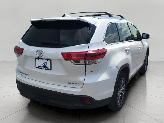 2019 Toyota Highlander Vehicle Photo in GREEN BAY, WI 54303-3330
