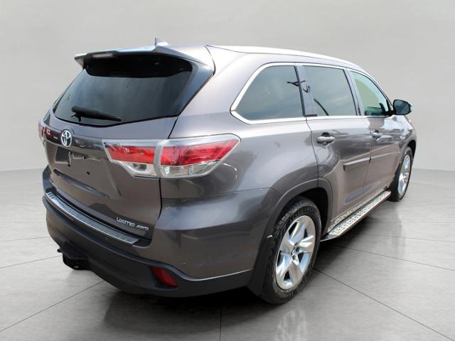 2016 Toyota Highlander Vehicle Photo in Green Bay, WI 54304