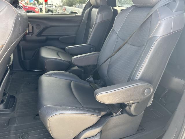 2021 Toyota Sienna Vehicle Photo in BATON ROUGE, LA 70806-4466