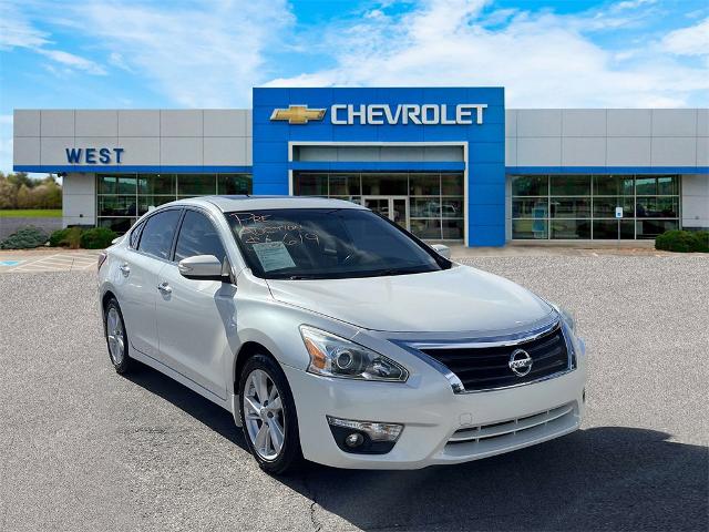 2013 Nissan Altima Vehicle Photo in ALCOA, TN 37701-3235